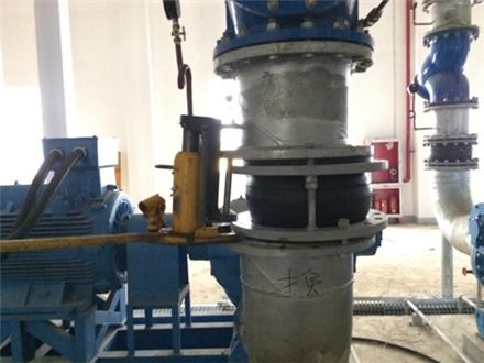 汽车工厂安装法兰橡胶接头出现的问题报告